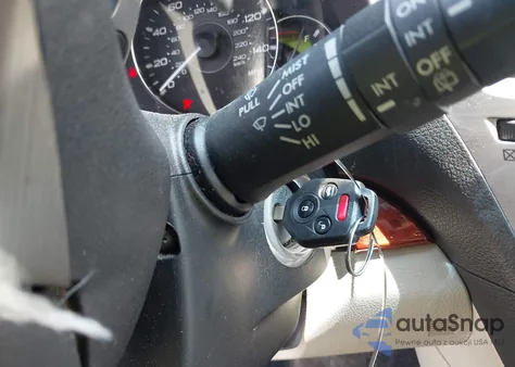 2011 Subaru Outback 2.5I Limited z USA, uszkodzony, nr VIN 4S4BRCKC2B3368460